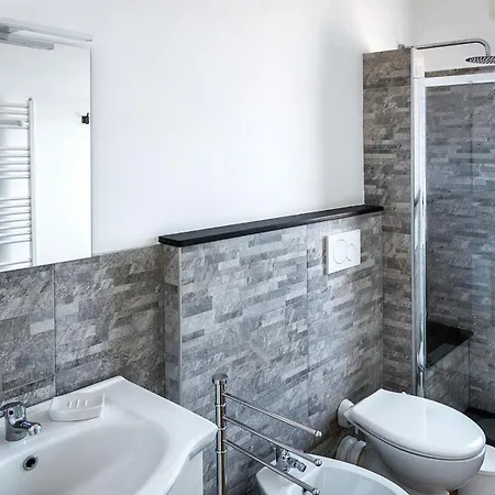 Host - Finestra Sul Mare Apartment